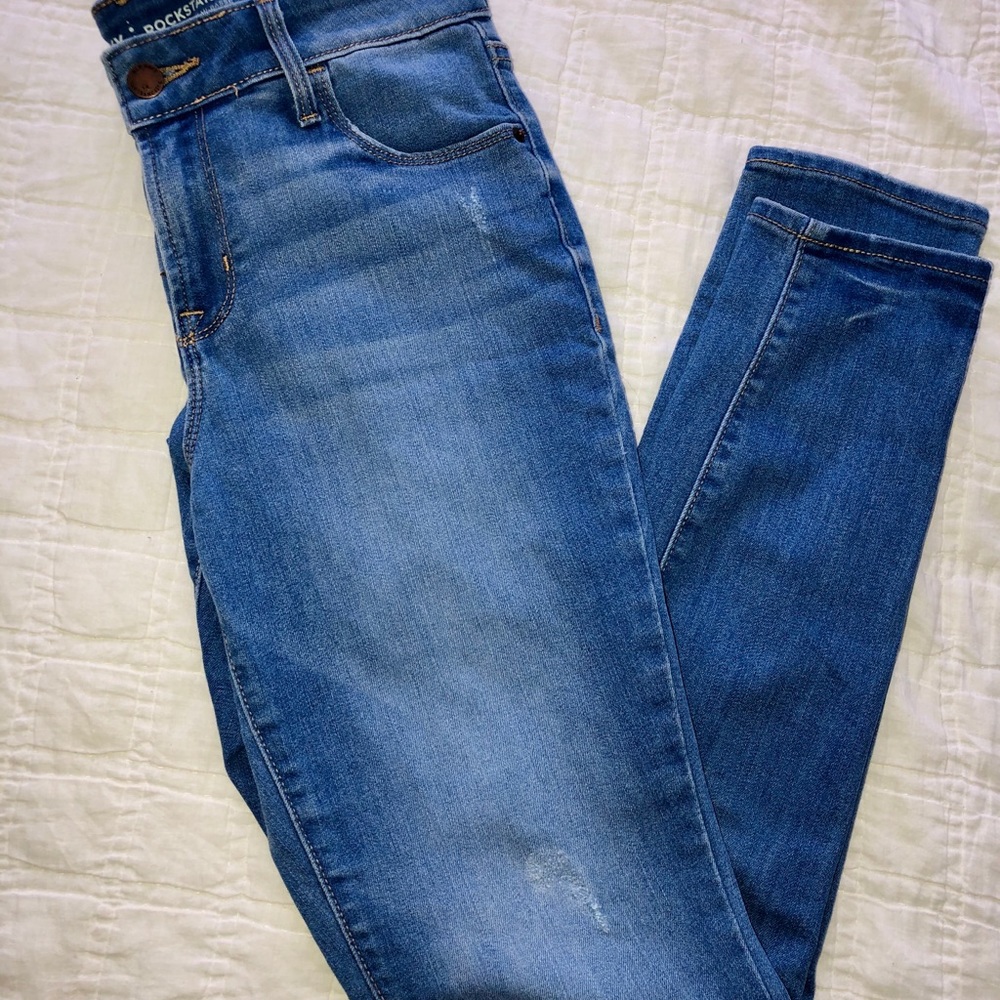 Light wash jeans